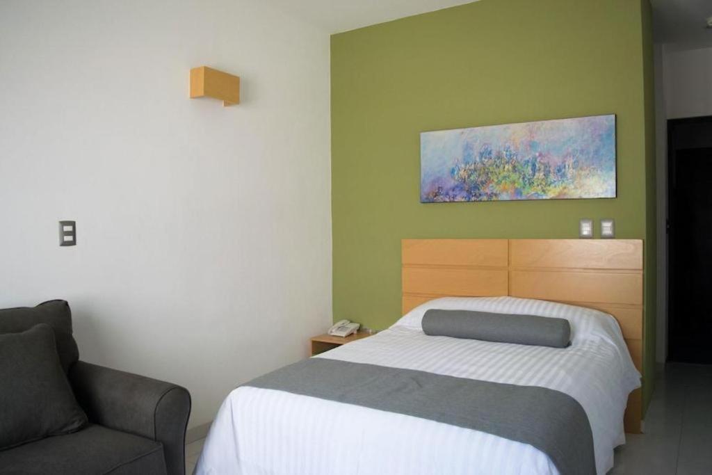 Hotel Barante Suites Salamanca Bagian luar foto