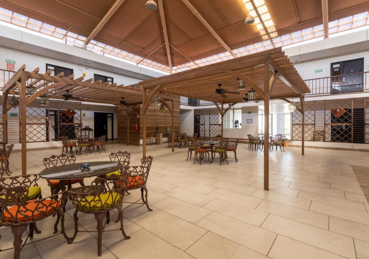 Hotel Barante Suites Salamanca Bagian luar foto
